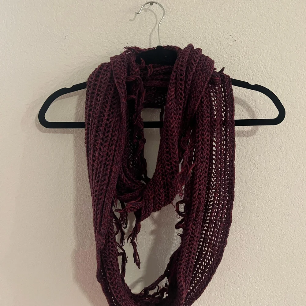 Chic Purple Knit Scarf